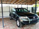 Volkswagen Touareg 2005 года за 5 800 000 тг. в Алматы