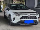 Toyota RAV4 2021 годаfor18 888 000 тг. в Атырау