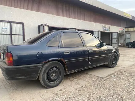 Opel Vectra 1990 года за 450 000 тг. в Абай (Келесский р-н) – фото 6