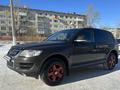 Volkswagen Touareg 2008 года за 6 500 000 тг. в Костанай – фото 2