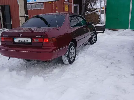 Toyota Camry 1998 года за 3 500 000 тг. в Зайсан – фото 2