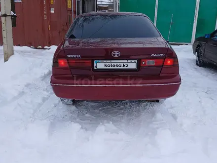 Toyota Camry 1998 года за 3 500 000 тг. в Зайсан – фото 7