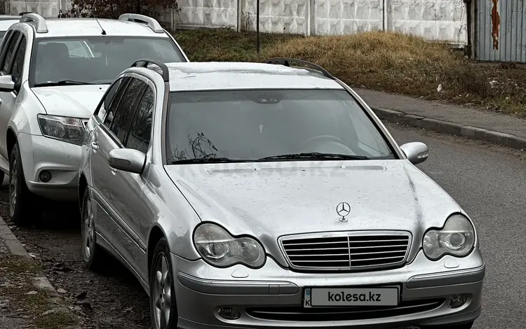 Mercedes-Benz C 220 2001 годаfor3 200 000 тг. в Алматы