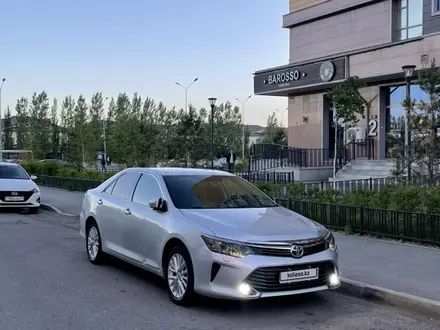 Toyota Camry 2015 года за 12 400 000 тг. в Нур-Султан (Астана)