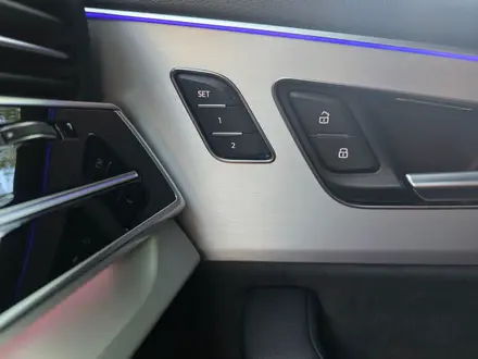 Audi Q8 2020 года за 27 900 000 тг. в Алматы – фото 38
