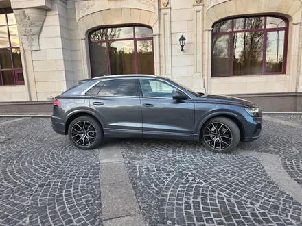 Audi Q8 2020 года за 27 900 000 тг. в Алматы – фото 3