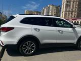 Hyundai Santa Fe 2016 годаүшін13 500 000 тг. в Актау – фото 4