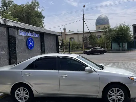 Toyota Camry 2005 года за 5 500 000 тг. в Тараз – фото 4