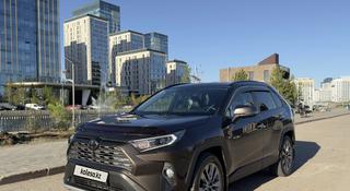 Toyota RAV4 2019 года за 16 500 000 тг. в Астана