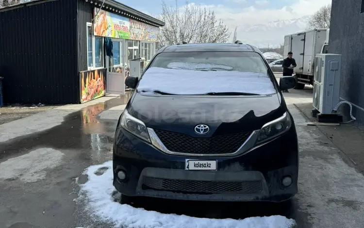 Toyota Sienna 2016 года за 10 000 000 тг. в Алматы