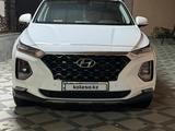 Hyundai Santa Fe 2020 года за 14 000 000 тг. в Алматы