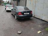 Mercedes-Benz C 200 2001 года за 2 050 000 тг. в Алматы – фото 4