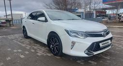 Toyota Camry 2018 года за 14 000 000 тг. в Атырау – фото 3