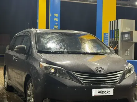 Toyota Sienna 2013 года за 8 999 999 тг. в Актау – фото 10