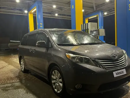 Toyota Sienna 2013 года за 8 999 999 тг. в Актау – фото 13