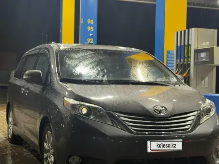 Toyota Sienna 2013 года за 8 999 999 тг. в Актау – фото 11