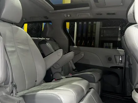 Toyota Sienna 2013 года за 8 999 999 тг. в Актау – фото 5