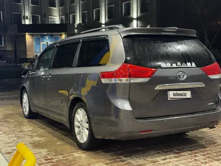 Toyota Sienna 2013 года за 8 999 999 тг. в Актау – фото 7