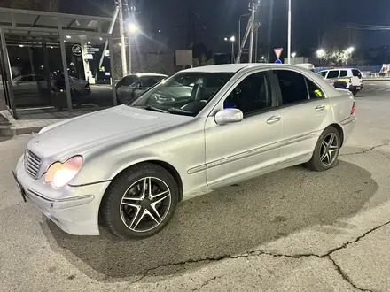 Mercedes-Benz C 240 2000 года за 2 000 000 тг. в Алматы