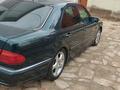 Mercedes-Benz E 500 1997 годаүшін3 800 000 тг. в Жанаозен – фото 2