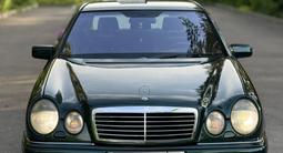 Mercedes-Benz E 230 1997 года за 2 800 000 тг. в Алматы – фото 2