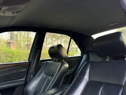 Mercedes-Benz E 230 1997 года за 2 800 000 тг. в Алматы – фото 15