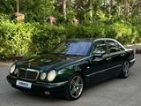 Mercedes-Benz E 230 1997 года за 2 800 000 тг. в Алматы – фото 3