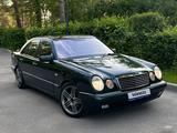 Mercedes-Benz E 230 1997 года за 2 800 000 тг. в Алматы