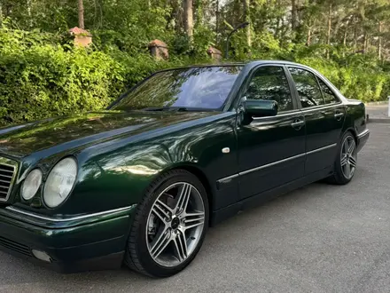 Mercedes-Benz E 230 1997 года за 2 800 000 тг. в Алматы – фото 4