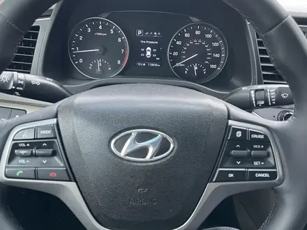 Hyundai Elantra 2017 года за 6 500 000 тг. в Караганда – фото 13