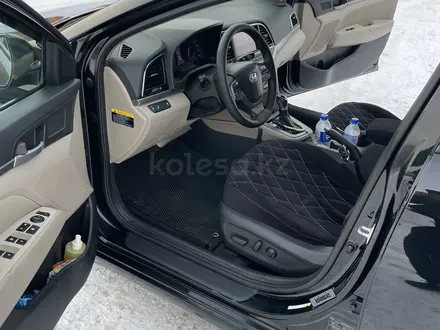 Hyundai Elantra 2017 года за 6 500 000 тг. в Караганда – фото 20