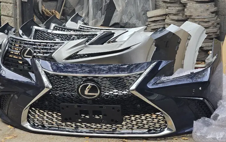 Бампера б/у оригинал Lexus за 15 000 тг. в Алматы