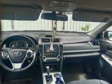 Toyota Camry 2013 года за 9 000 000 тг. в Актобе – фото 4