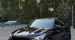 BMW X5 2020 года за 26 000 000 тг. в Алматы – фото 2
