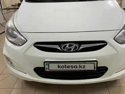 Hyundai Accent 2012 года за 6 000 000 тг. в Атырау – фото 3