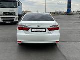 Toyota Camry 2017 года за 14 000 000 тг. в Уральск – фото 4