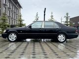 Mercedes-Benz S 320 1996 года за 3 448 649 тг. в Атырау – фото 2