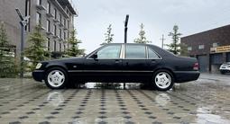 Mercedes-Benz S 320 1996 года за 3 448 649 тг. в Атырау – фото 2