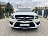Mercedes-Benz GL 63 AMG 2013 годаүшін19 000 000 тг. в Алматы – фото 2