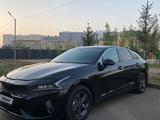 Kia K5 2021 года за 10 800 000 тг. в Актау – фото 2