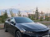 Kia K5 2021 года за 10 800 000 тг. в Актау