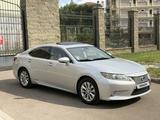 Lexus ES 300h 2013 года за 9 300 000 тг. в Астана – фото 5