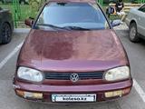 Volkswagen Golf 1997 года за 800 000 тг. в Астана – фото 2