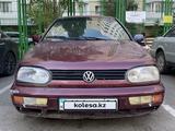 Volkswagen Golf 1997 года за 800 000 тг. в Астана