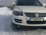 Volkswagen Touareg 2007 годаfor7 100 000 тг. в Алматы – фото 2