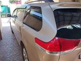 Toyota Sienna 2014 года за 12 500 000 тг. в Уральск – фото 2