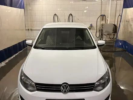 Volkswagen Polo 2011 года за 3 500 000 тг. в Астана – фото 2