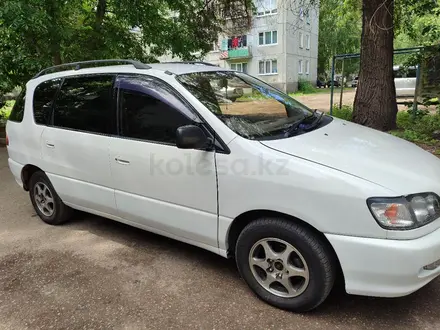 Toyota Ipsum 1997 года за 3 800 000 тг. в Усть-Каменогорск – фото 3