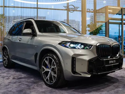 BMW X5 XDrive 40i 2026 года за 65 968 883 тг. в Астана