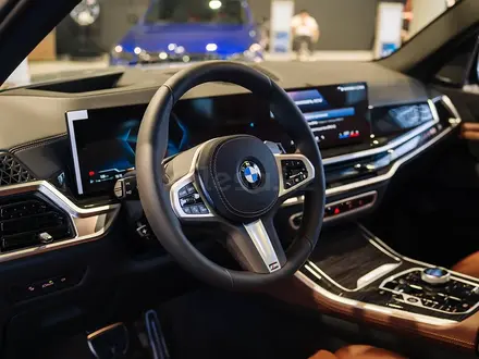 BMW X5 XDrive 40i 2026 года за 65 968 883 тг. в Астана – фото 4
